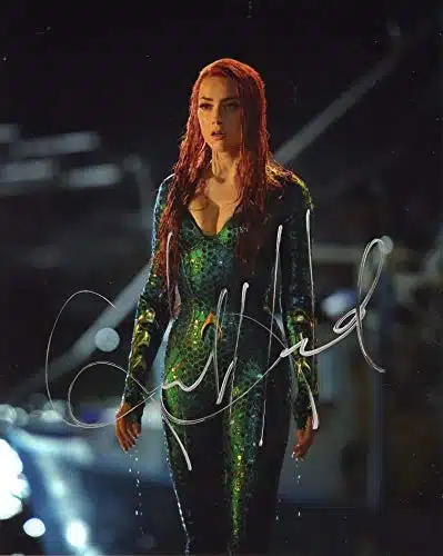 Amber Heard AQUAMAN In Person Autographed Photo