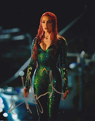 Amber Heard signed Aquaman xphoto